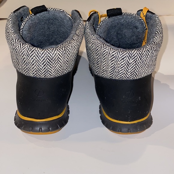 Women’s Cole Haan waterproof boots - Picture 6 of 9